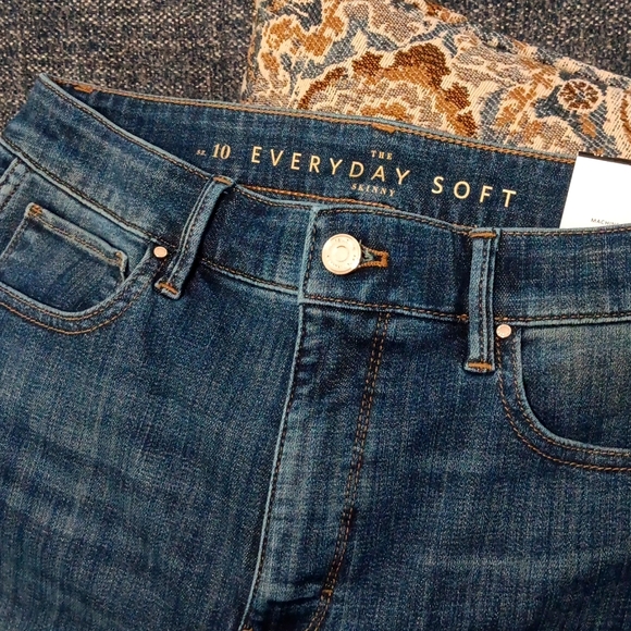 White House Black Market Denim - White House Black Market Blue jeans, New with tags, 10, curvy, highrise, skinny